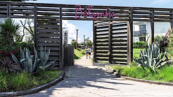Entrada de la propiedad