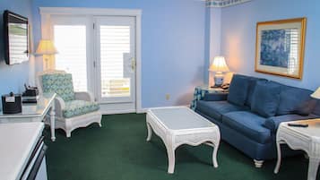 Habitación de lujo, 2 camas de matrimonio, balcón | 1 dormitorio y ropa de cama de alta calidad