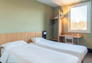 Tomannsrom, ikke-røyk | Individuelt dekorert, individuelt innredet og skrivebord