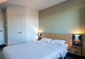 Chambre Double, non-fumeurs | Décoration personnalisée, ameublement personnalisé, bureau