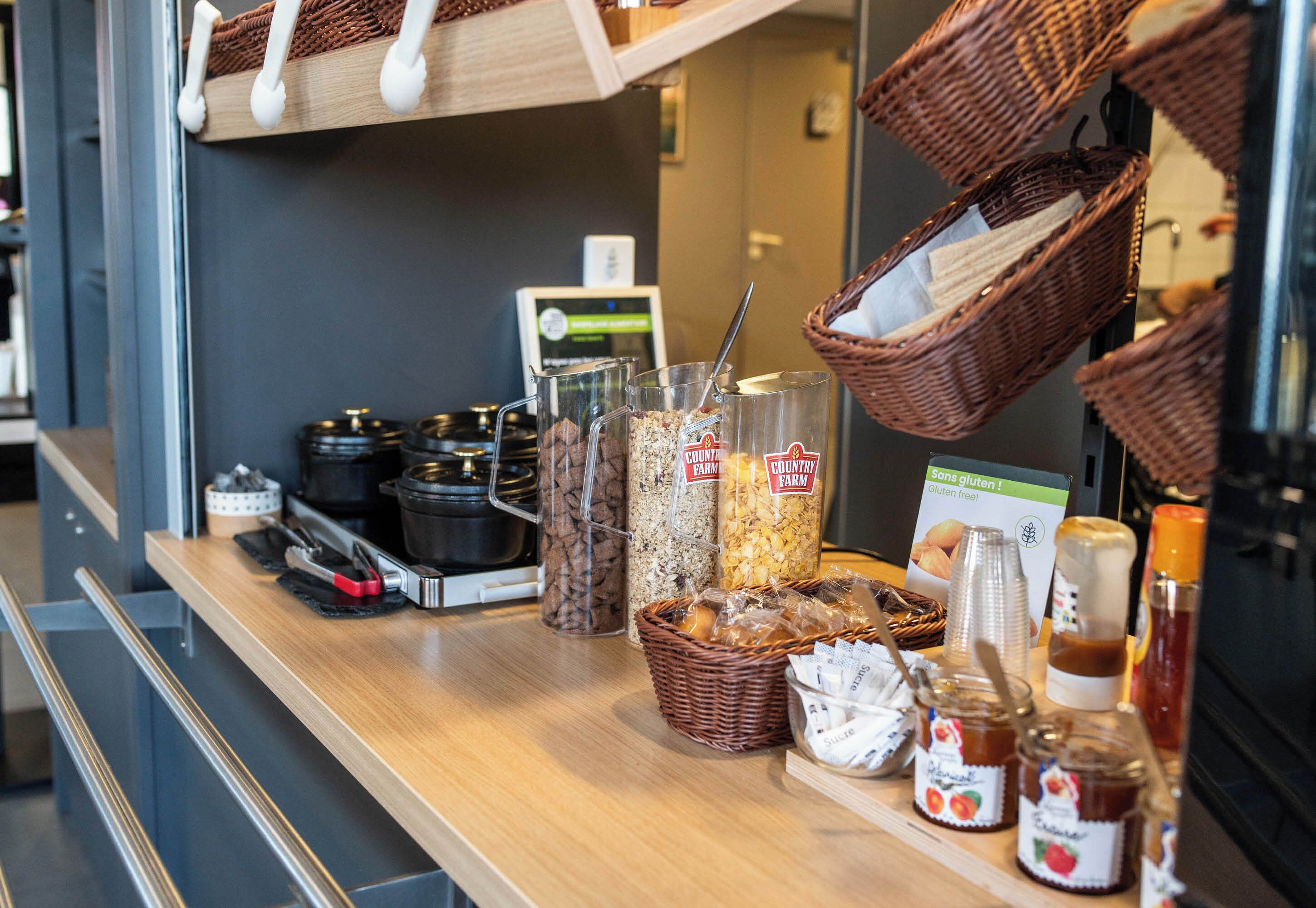 daily buffet breakfast (eur 8.90 per person)