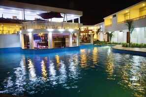Outdoor pool - Qallwa Chincha (Sunampe)