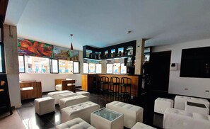 Poolside bar - Qallwa Chincha (Sunampe)