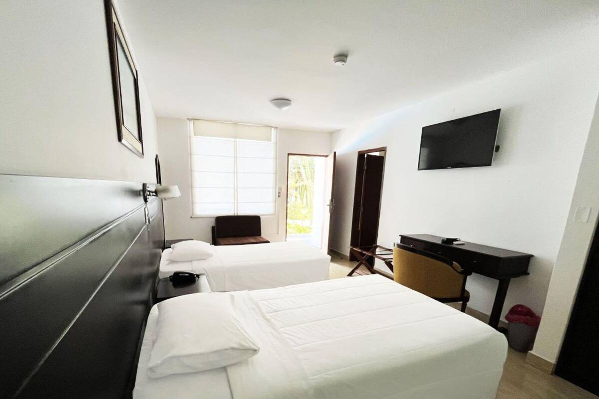 WiFi (free), bed sheets