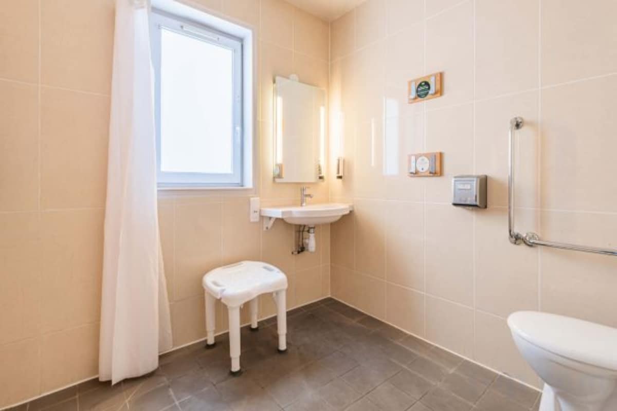 Baño | Ducha y toallas