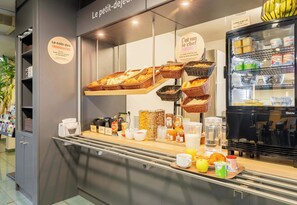 Tägliches Frühstücksbuffet gegen Gebühr
