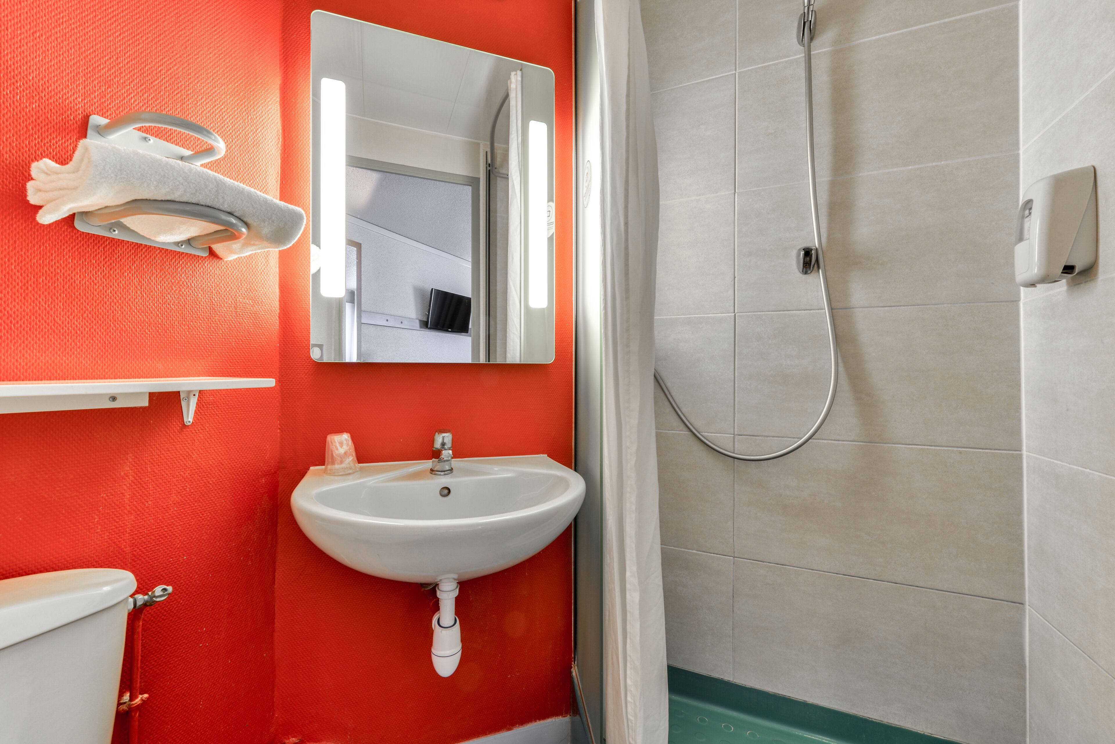 Foto - B&B HOTEL Narbonne 2