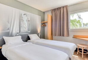 Phòng, không hút thuốc | Bộ đồ giường cao cấp, bàn, phòng cách âm 