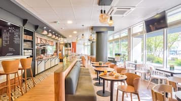 Daily buffet breakfast for a fee
