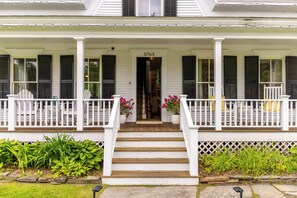 Exterior - Woodbridge Inn (Woodstock)