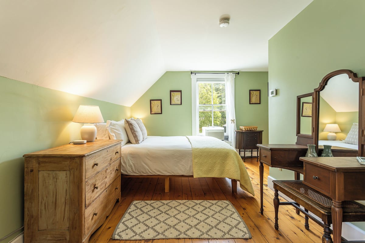 Mount Peg Room | Ropa de cama de alta calidad y decoración personalizada