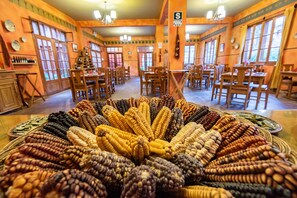 Local and international cuisine - Hotel Pakaritampu (Ollantaytambo)