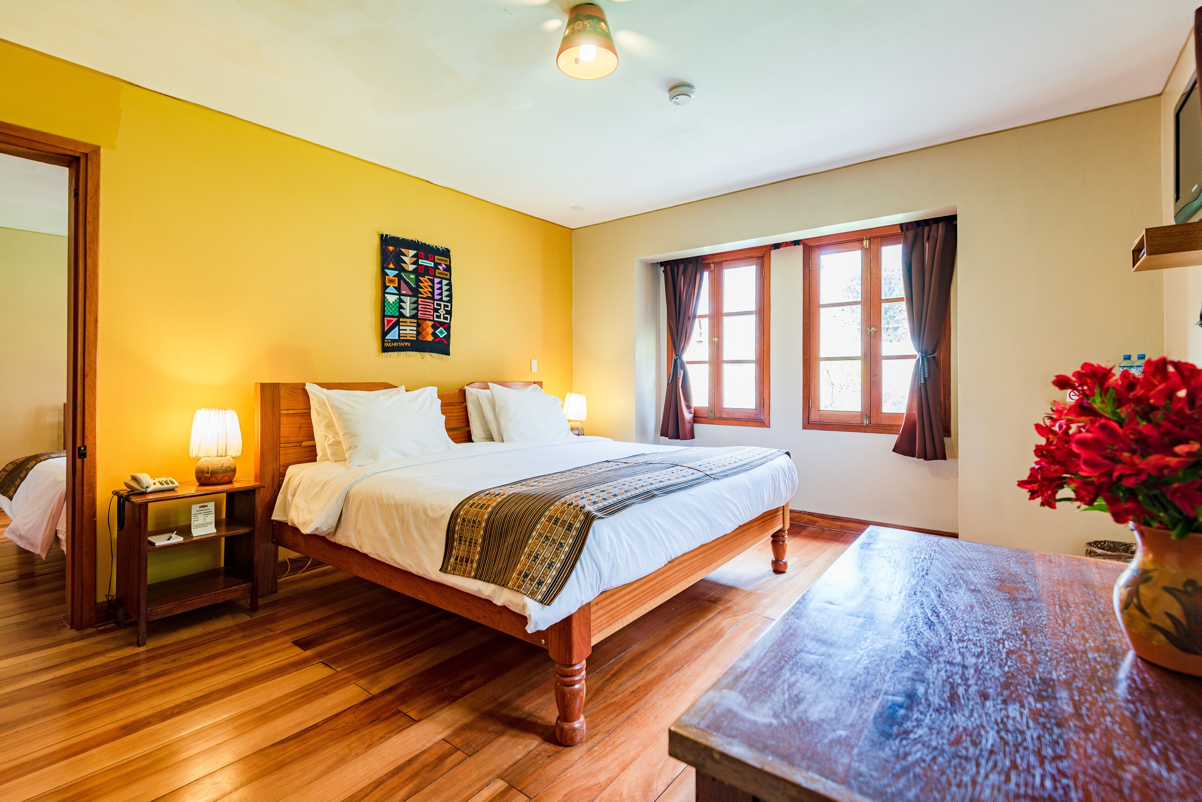 1 slaapkamer, donzen dekbedden, een kluis op de kamer