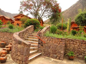 View from property - Hotel Pakaritampu (Ollantaytambo)