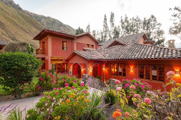 Exterior - Hotel Pakaritampu (Ollantaytambo)