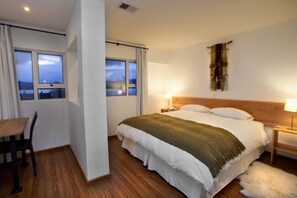 Superior Double Room, Jetted Tub, Sea View - Hotel If Patagonia (Natales)