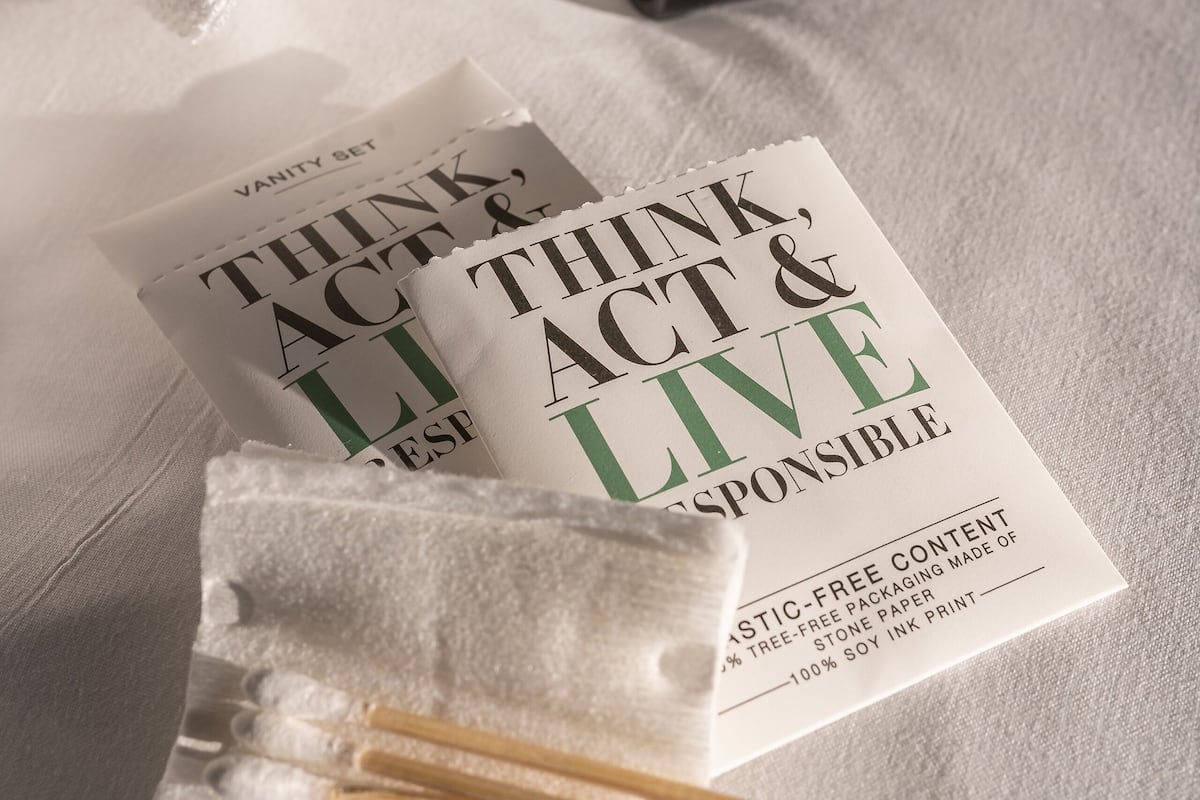 1 bedroom, premium bedding, desk, soundproofing