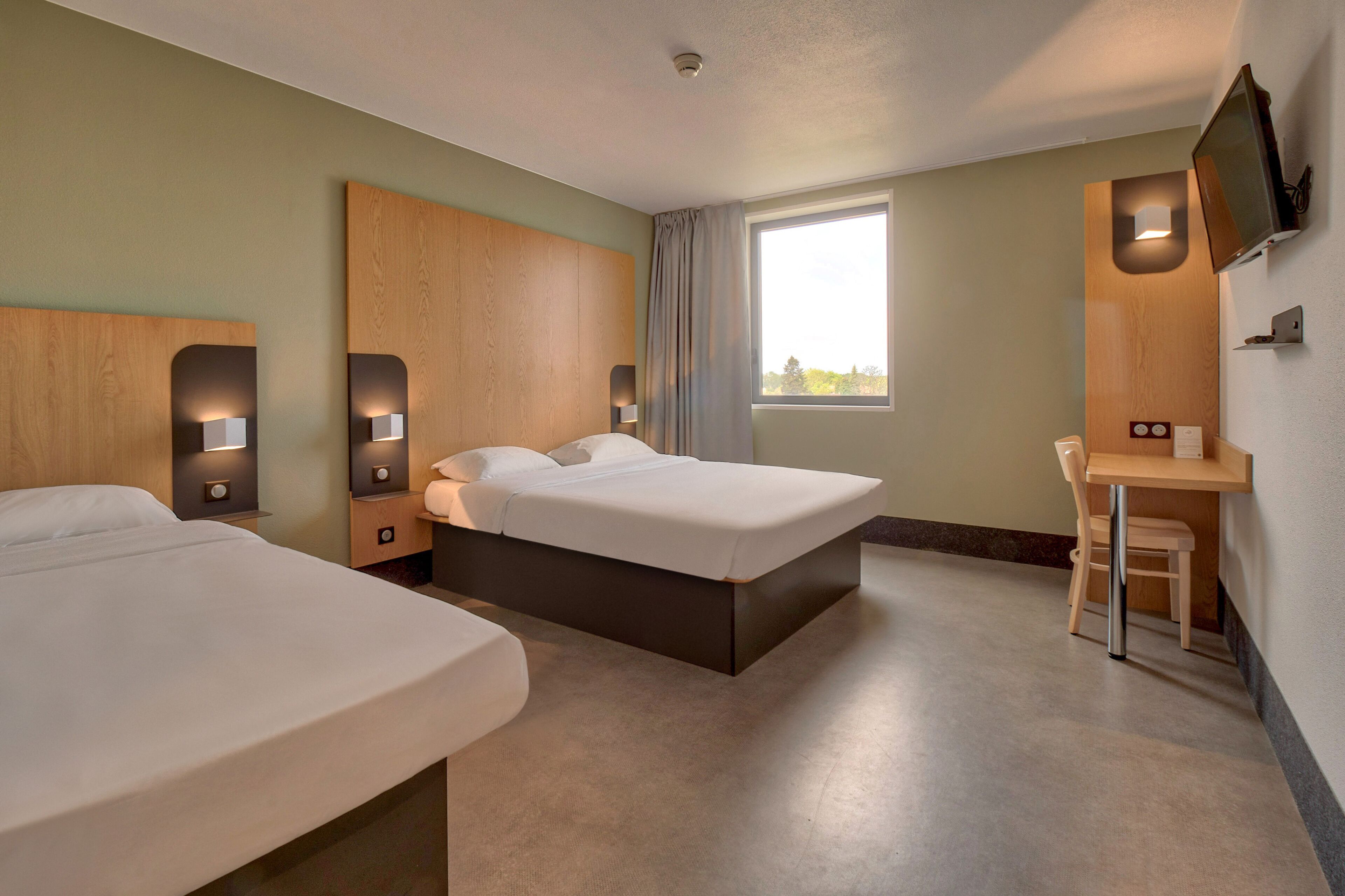 triple room, non smoking | 1 bedroom, premium bedding, desk, soundproofing