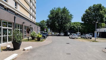 免費自助泊車