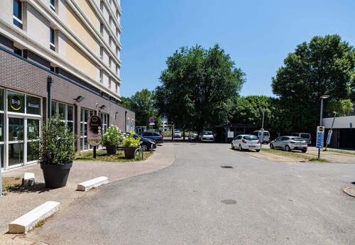 B&B HOTEL Grenoble Centre Alpexpo (9)