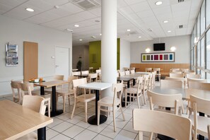 Colazione a buffet a pagamento, servita tutte le mattine