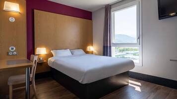Double Room, Non Smoking | 1 bedroom, premium bedding, desk, soundproofing