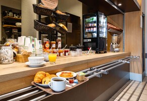 Päivittäinen buffetaamiainen maksusta