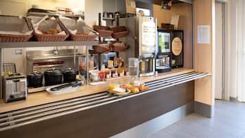Daily buffet breakfast for a fee