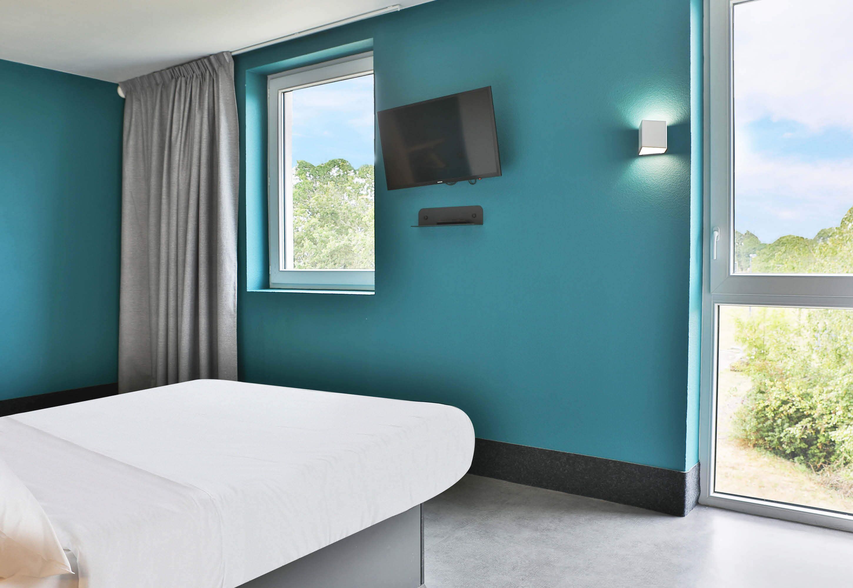 double room, mobility accessible, non smoking | 1 bedroom, desk, soundproofing, free wifi