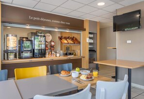 Tägliches Frühstücksbuffet gegen Gebühr