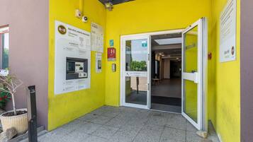 EntrĂ©e de lâhĂ©bergement