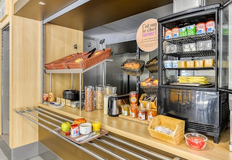 Daily buffet breakfast for a fee