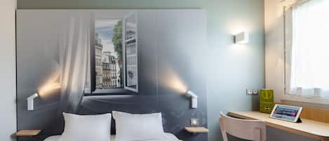 Chambre Double | Literie de qualité supérieure, bureau, chambres insonorisées