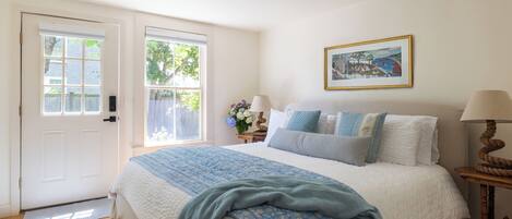 Suite Deluxe, 1 cama King size y sofá cama | 1 habitación y ropa de cama de alta calidad