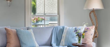 Suite Deluxe, 1 très grand lit et 1 canapé-lit | Coin séjour