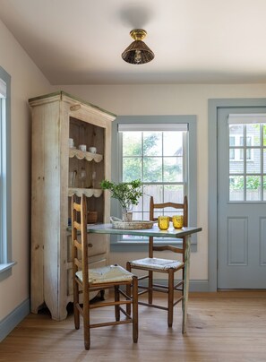 Deluxe Suite, 1 Queen Bed with Sofa bed | Living area | 32-inch flat-screen TV with cable channels, TV - The Lightkeepers Inn (Edgartown)