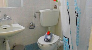 Bathroom - Golden Beach Hotel (Polygyros)