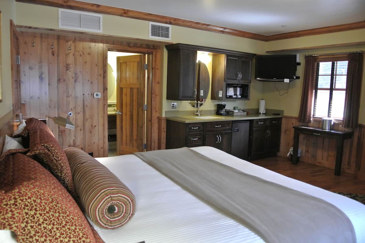Premium Studio Suite, 1 King Bed