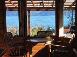 Deluxe Cabin, 1 Queen Bed, Kitchenette, Beach View (Wing Cabin) ALL GUESTS MUST REGISTER | In-room dining - Angels Rest on Resurrection Bay LLC (Seward)