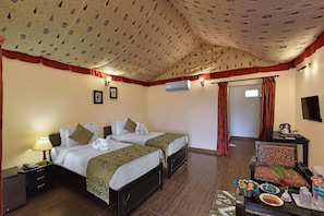 Luxury Room, 1 King Bed | Minibar, in-room safe, desk, free WiFi