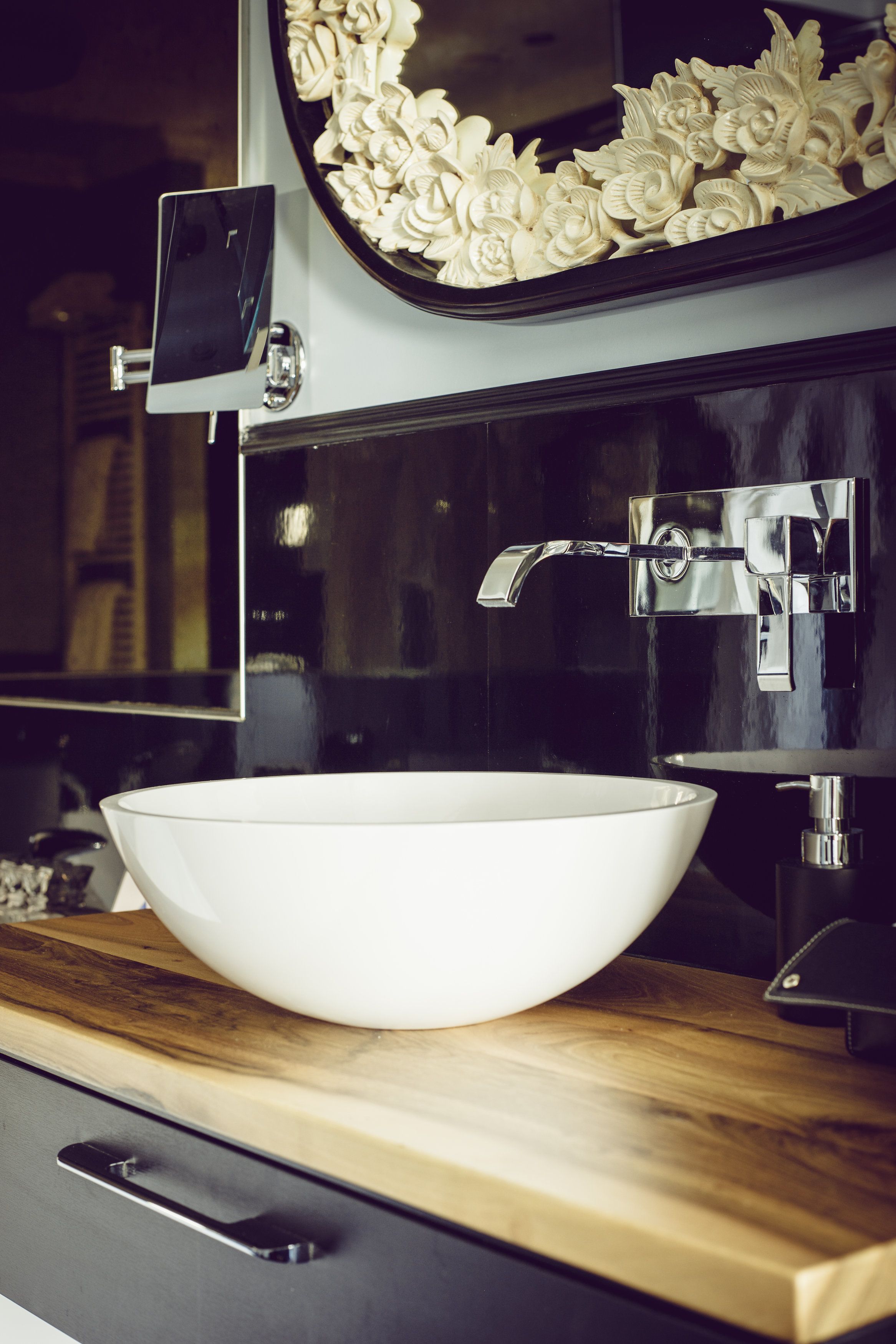 deluxe room, 1 king bed, jetted tub (flower room) | bathroom | shower, rainfall showerhead, designer toiletries, hair dryer