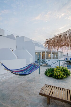 Terrace/patio - George & Irene Hotel (Ios)