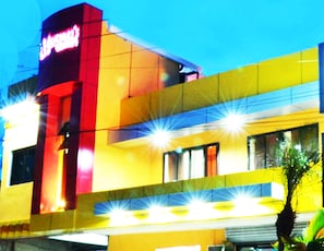 Front of property – evening/night