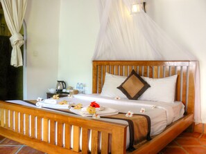 Double Room | Minibar, individually decorated, desk, free WiFi