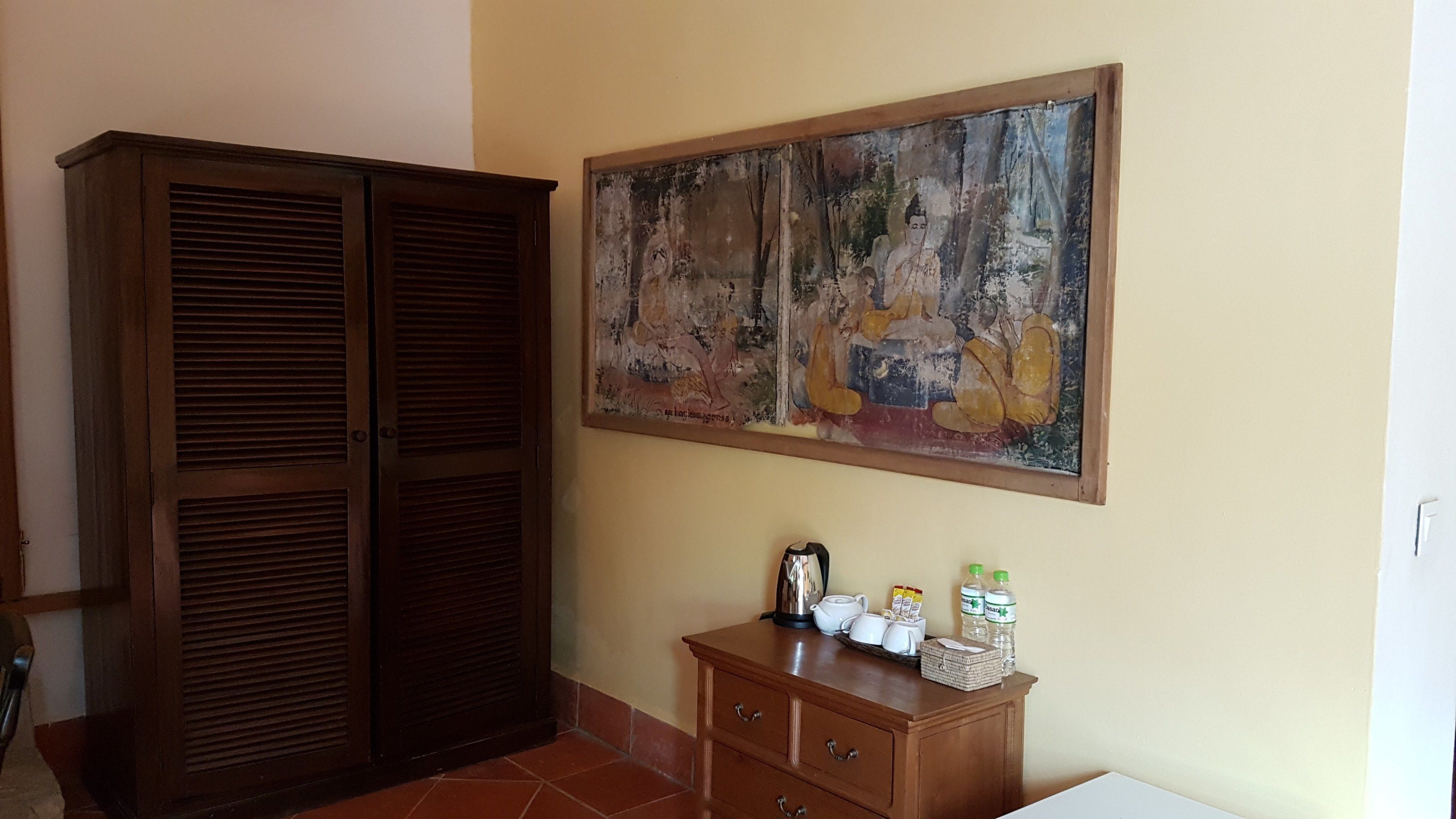 deluxe bungalow tiled double | minibar, individually decorated, desk, free wifi