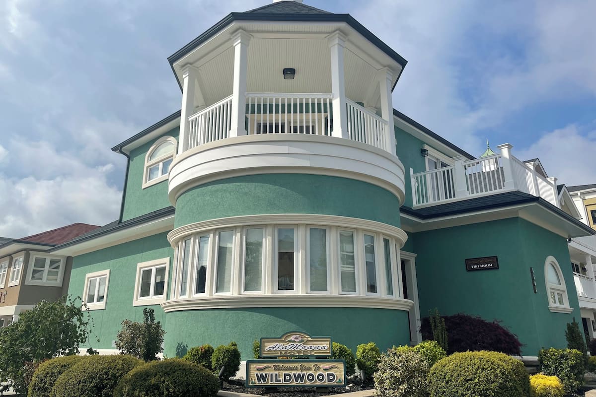 Superior House | 1 bedroom, individually decorated, free WiFi, bed sheets
