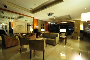 Bar (on property) - Forward Hotel (New Taipei City)
