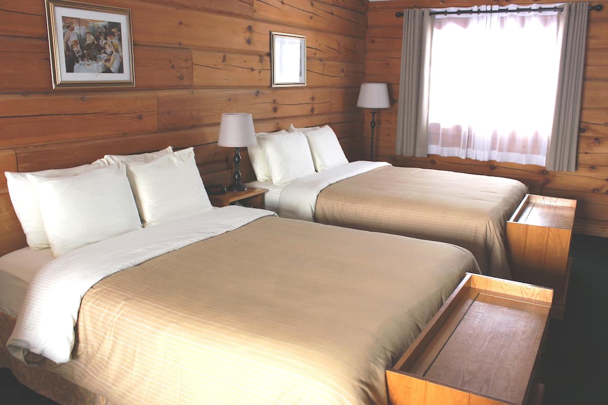 suite, 2 queen beds (fireplace suite) | 1 bedroom, desk, blackout curtains, iron/ironing board