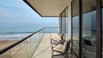 Suite (Beach) | Terrace/patio