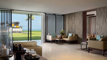 Couples treatment rooms, steam room, body treatments, aromatherapy